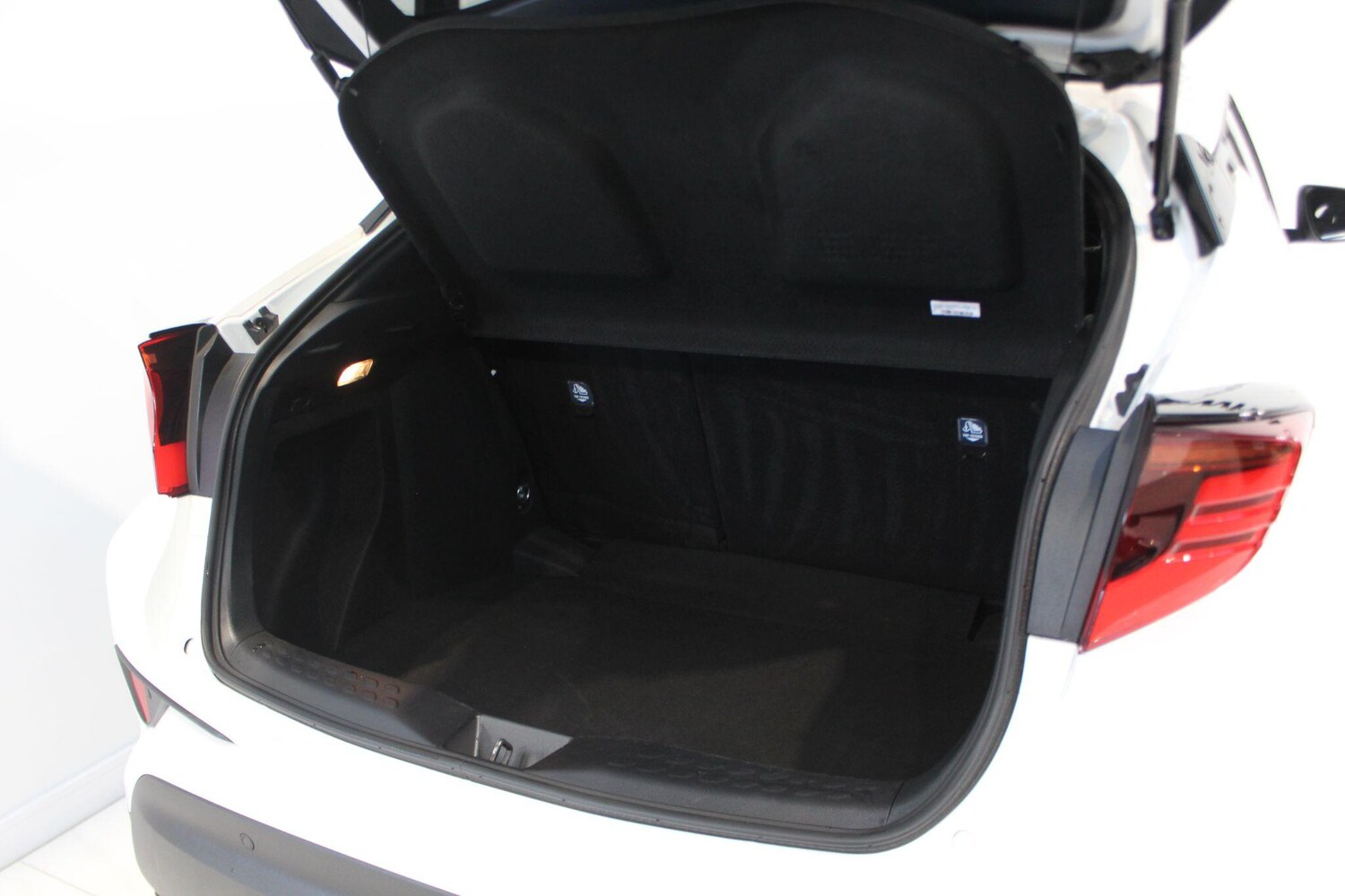 Used Toyota C-HR for sale - 77909751: Photo 30