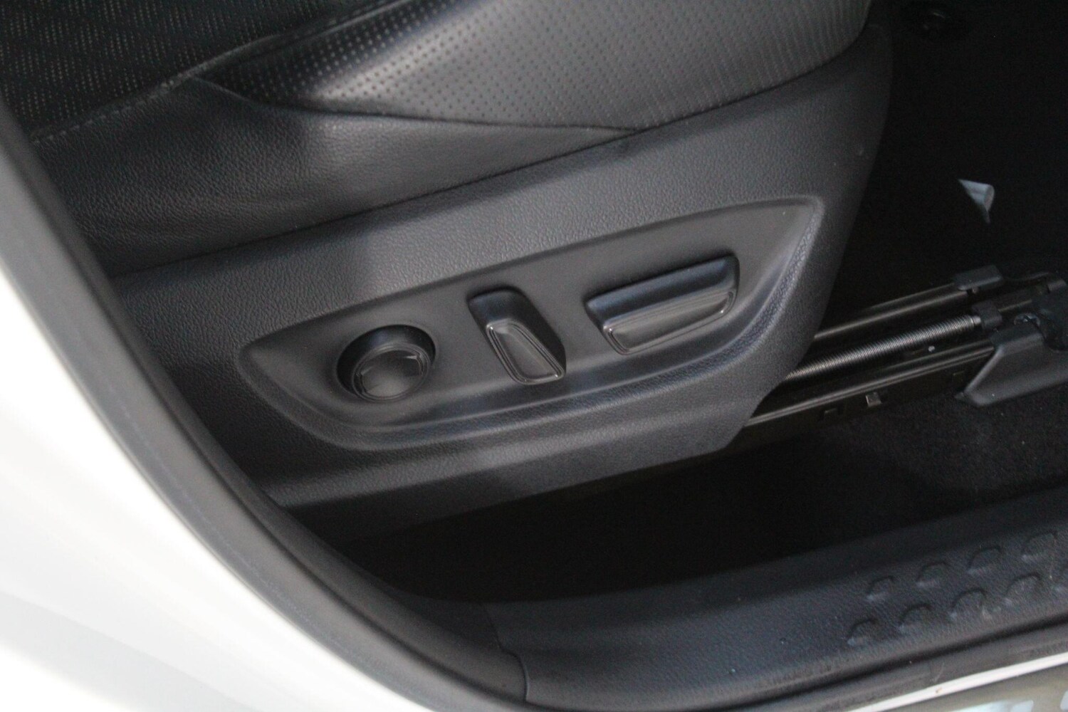 Used Toyota C-HR for sale - 77909751: Photo 42