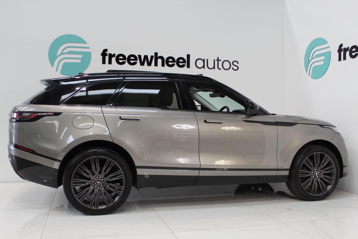 Used Land Rover Range Rover Velar for sale - 78136116: Photo 19