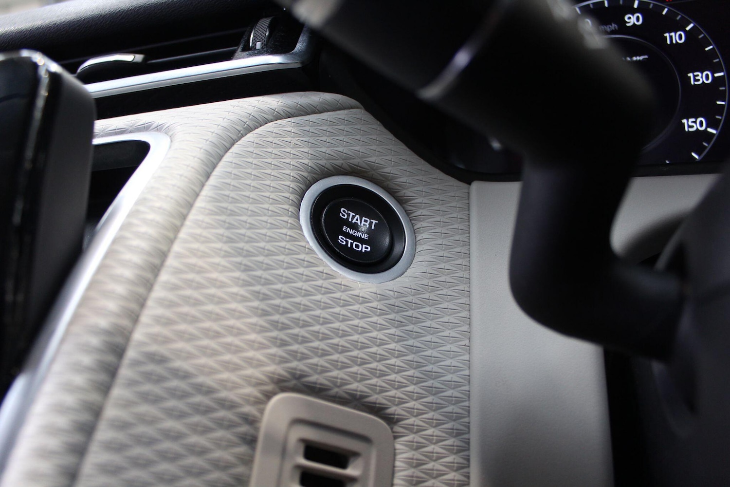 Used Land Rover Range Rover Velar for sale - 78136116: Photo 85