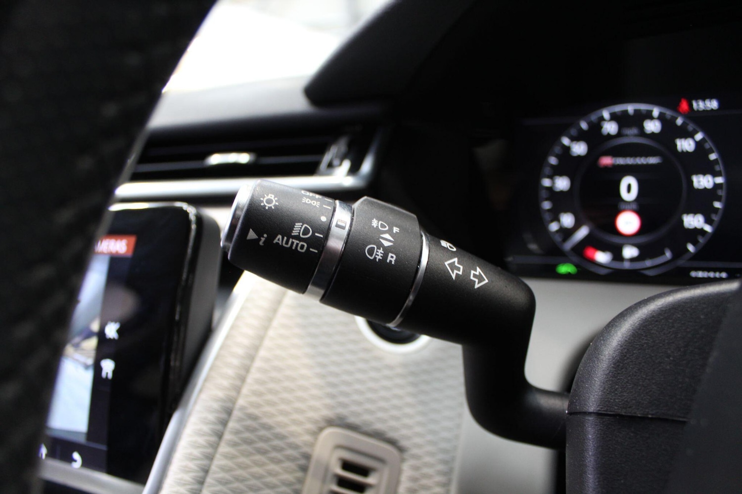 Used Land Rover Range Rover Velar for sale - 78136116: Photo 86