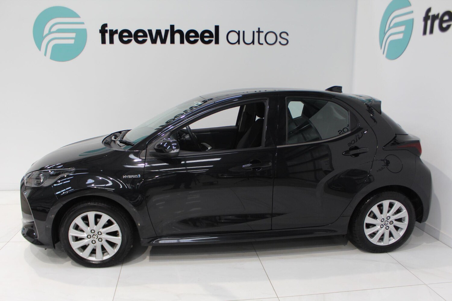 Used Toyota Yaris for sale - 77909541: Photo 30