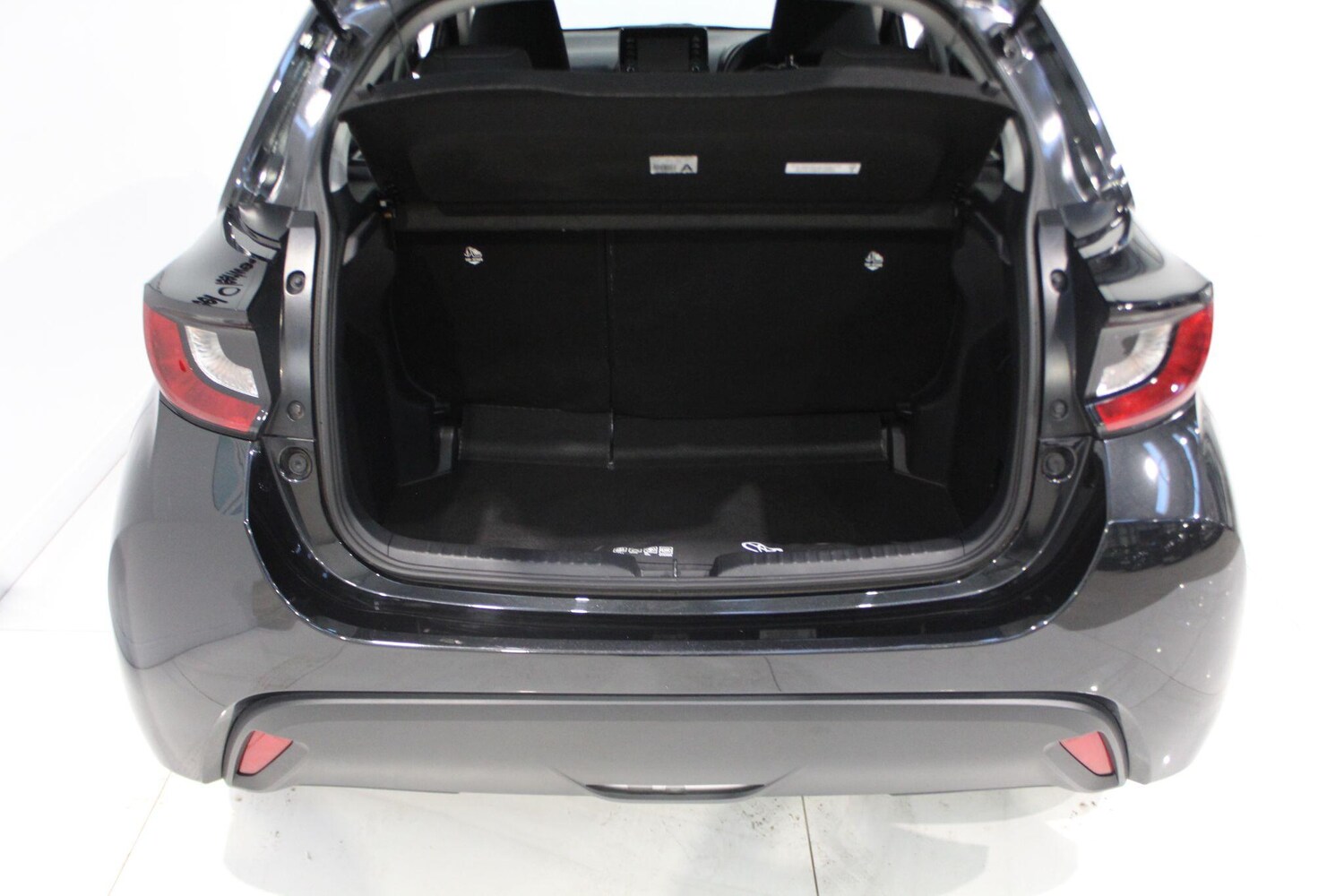 Used Toyota Yaris for sale - 77909541: Photo 42