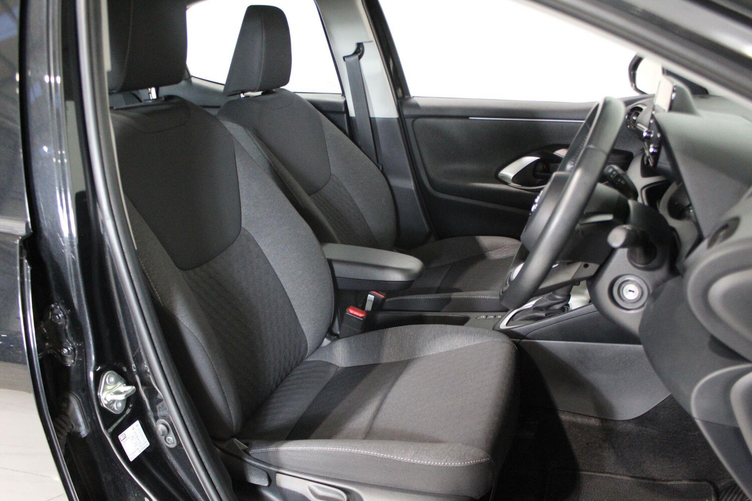 Used Toyota Yaris for sale - 77909541: Photo 56