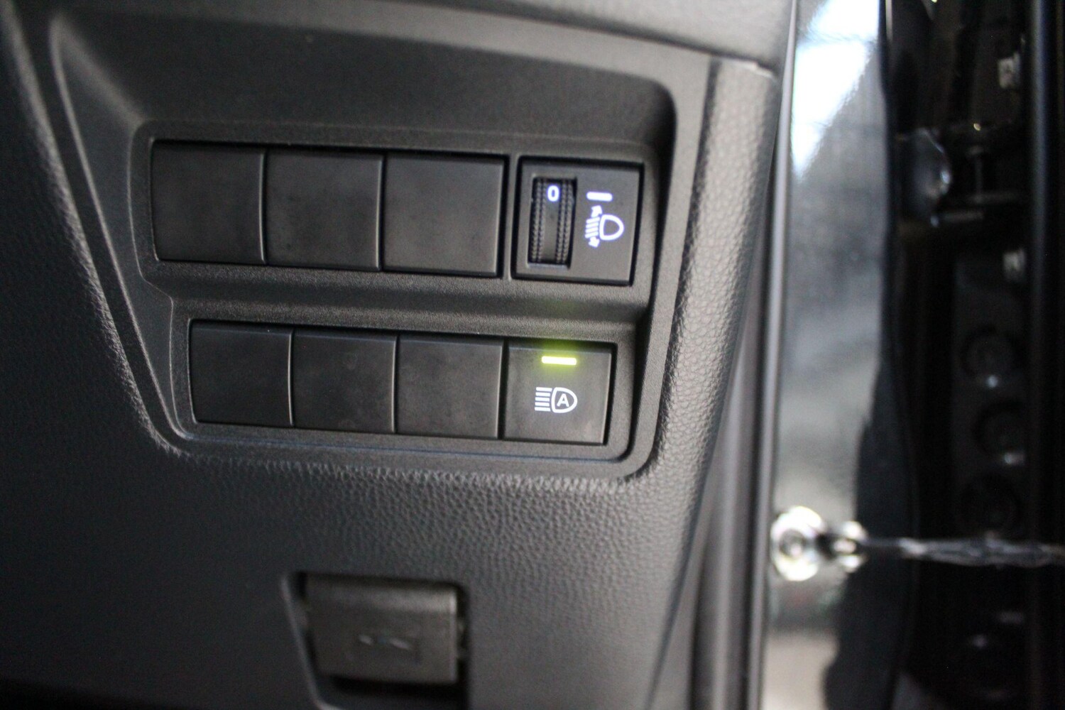 Used Toyota Yaris for sale - 77909541: Photo 64