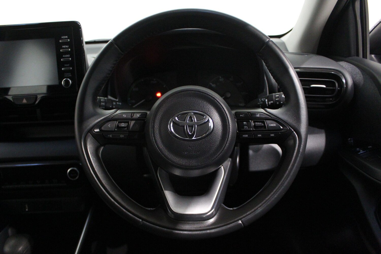 Used Toyota Yaris for sale - 77909541: Photo 70