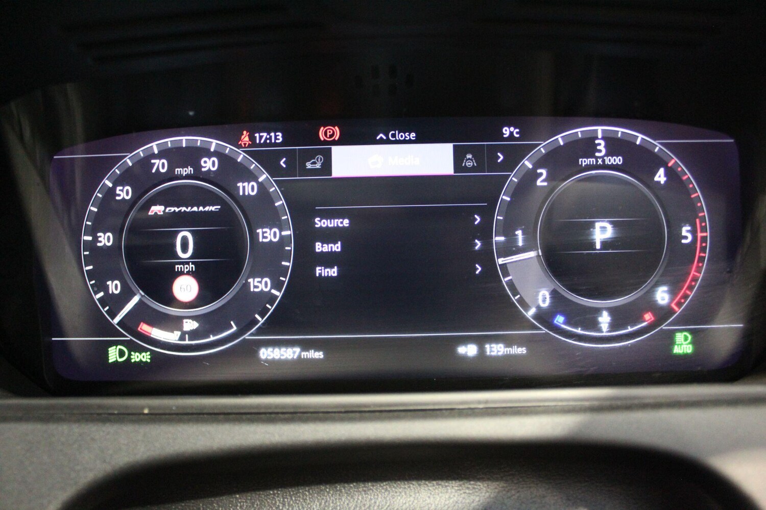 Used Land Rover Range Rover Velar 2020 for sale - 77908449: Photo 85