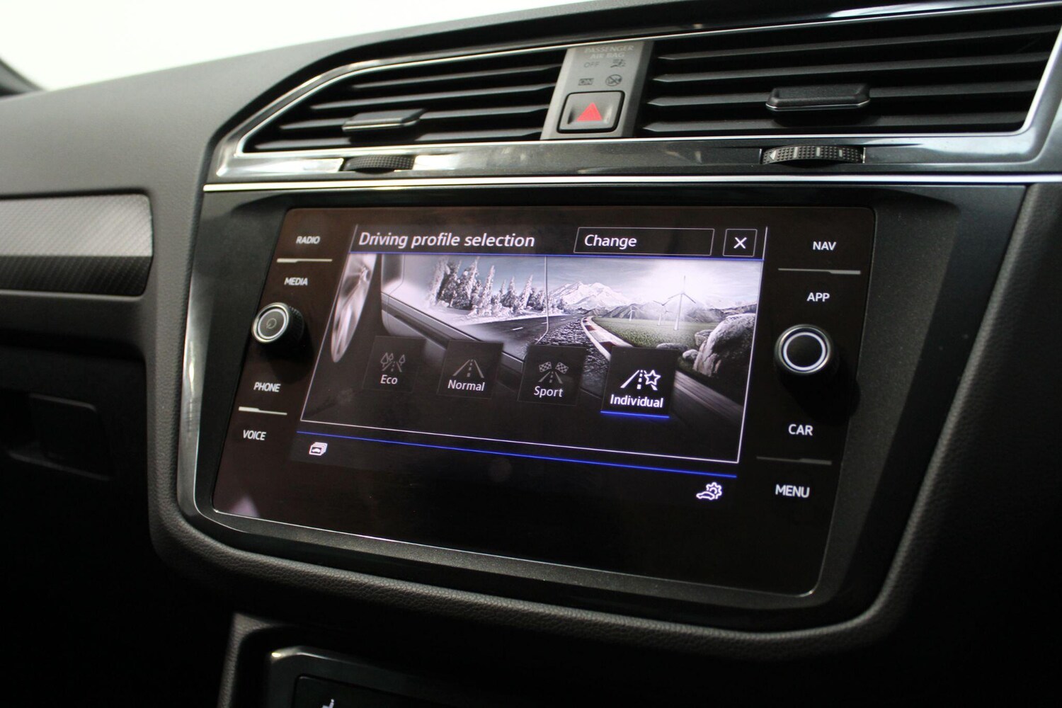 Used Volkswagen Tiguan 2021 for sale - 77908499: Photo 69