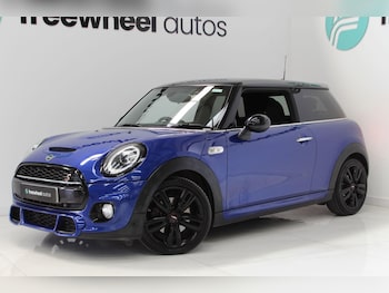 Used MINI Hatch 2019 for sale - 79601120: Photo
