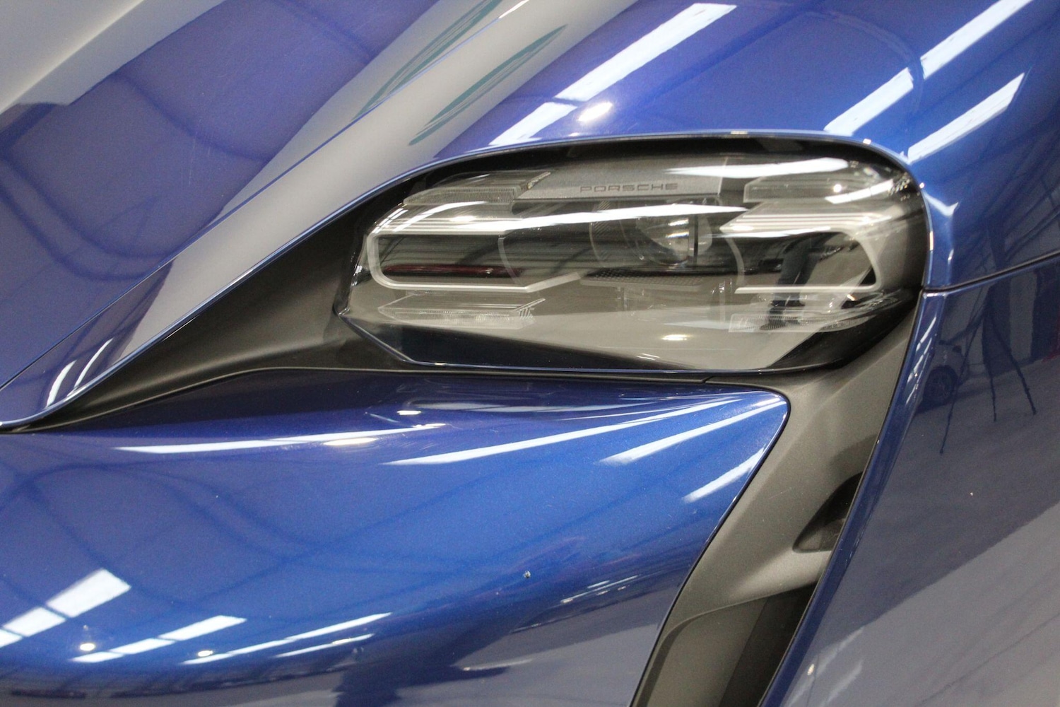 Used Porsche Taycan 2021 for sale - 77908851: Photo 11