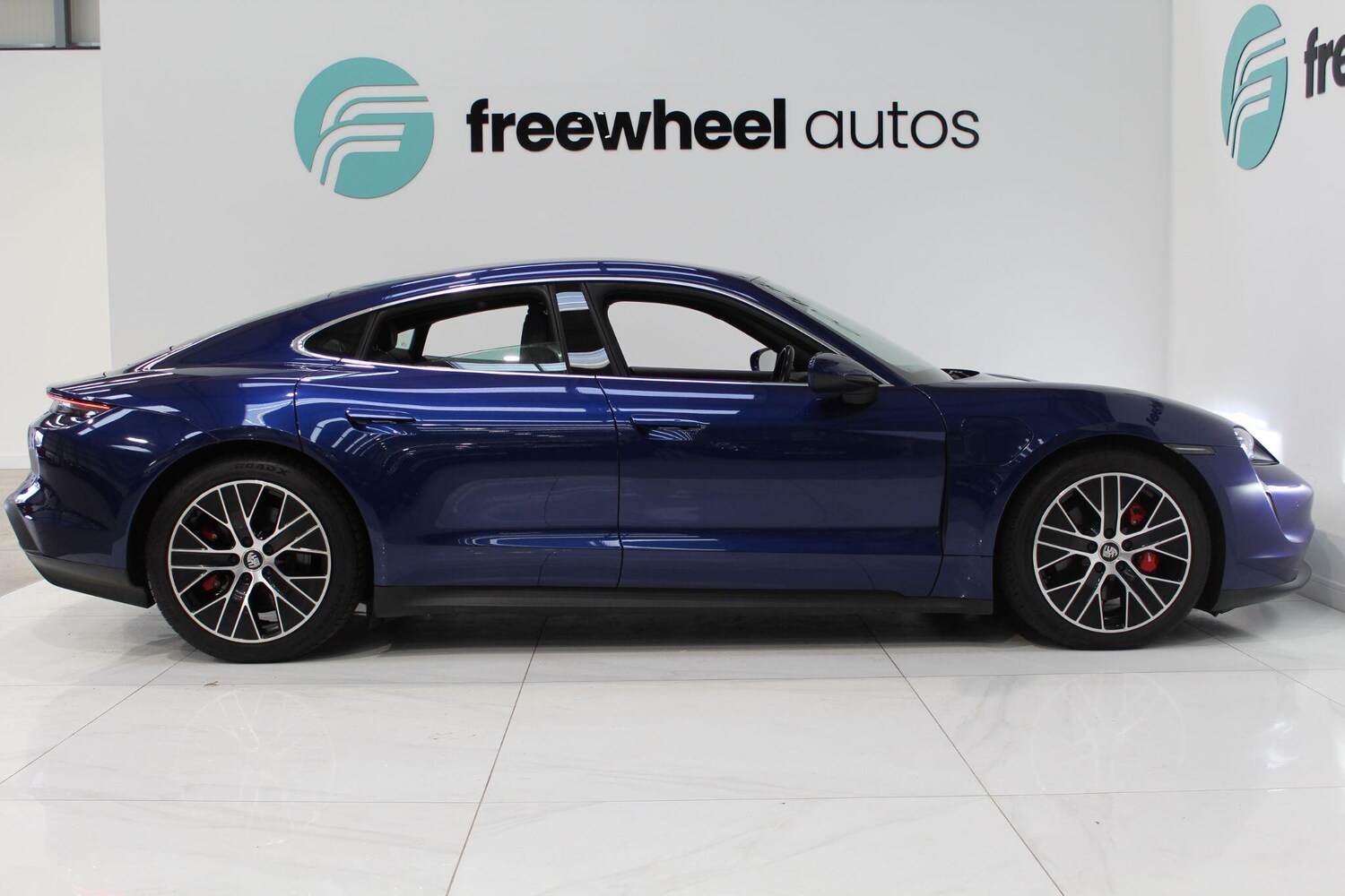 Used Porsche Taycan 2021 for sale - 77908851: Photo 20