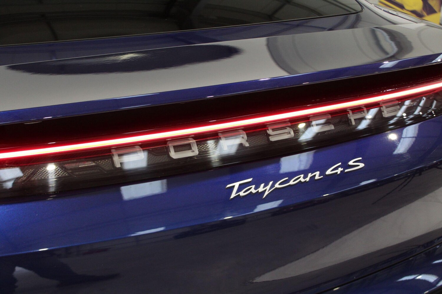 Used Porsche Taycan 2021 for sale - 77908851: Photo 25
