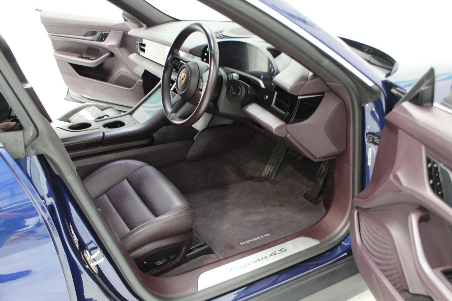 Used Porsche Taycan 2021 for sale - 77908851: Photo 35