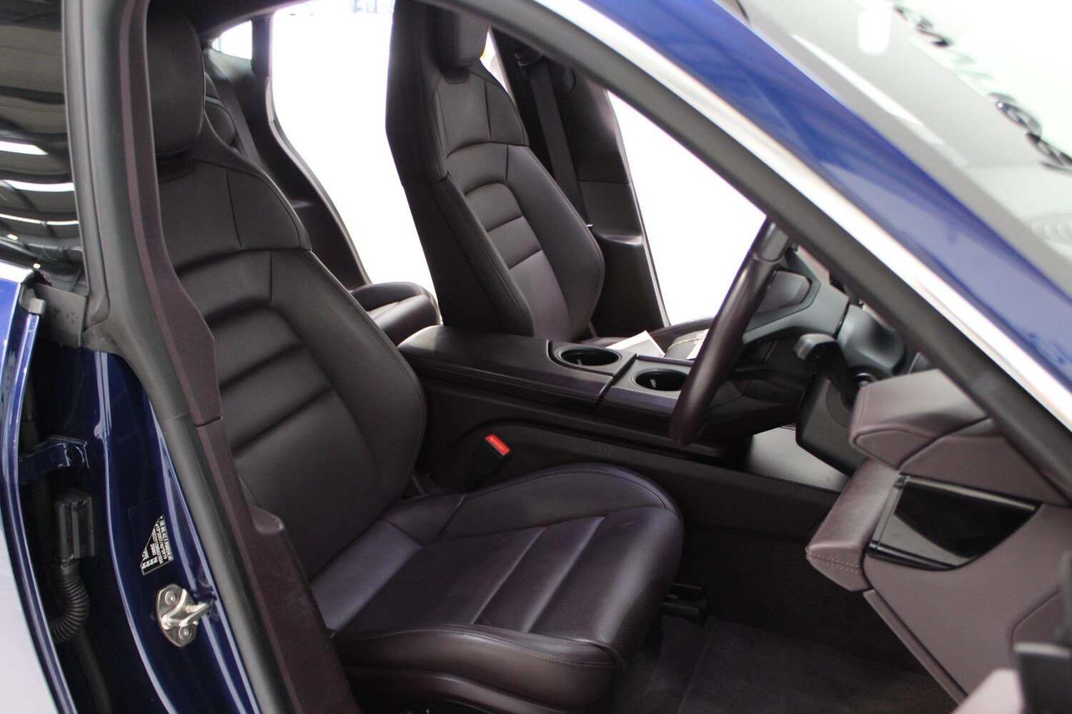 Used Porsche Taycan 2021 for sale - 77908851: Photo 36