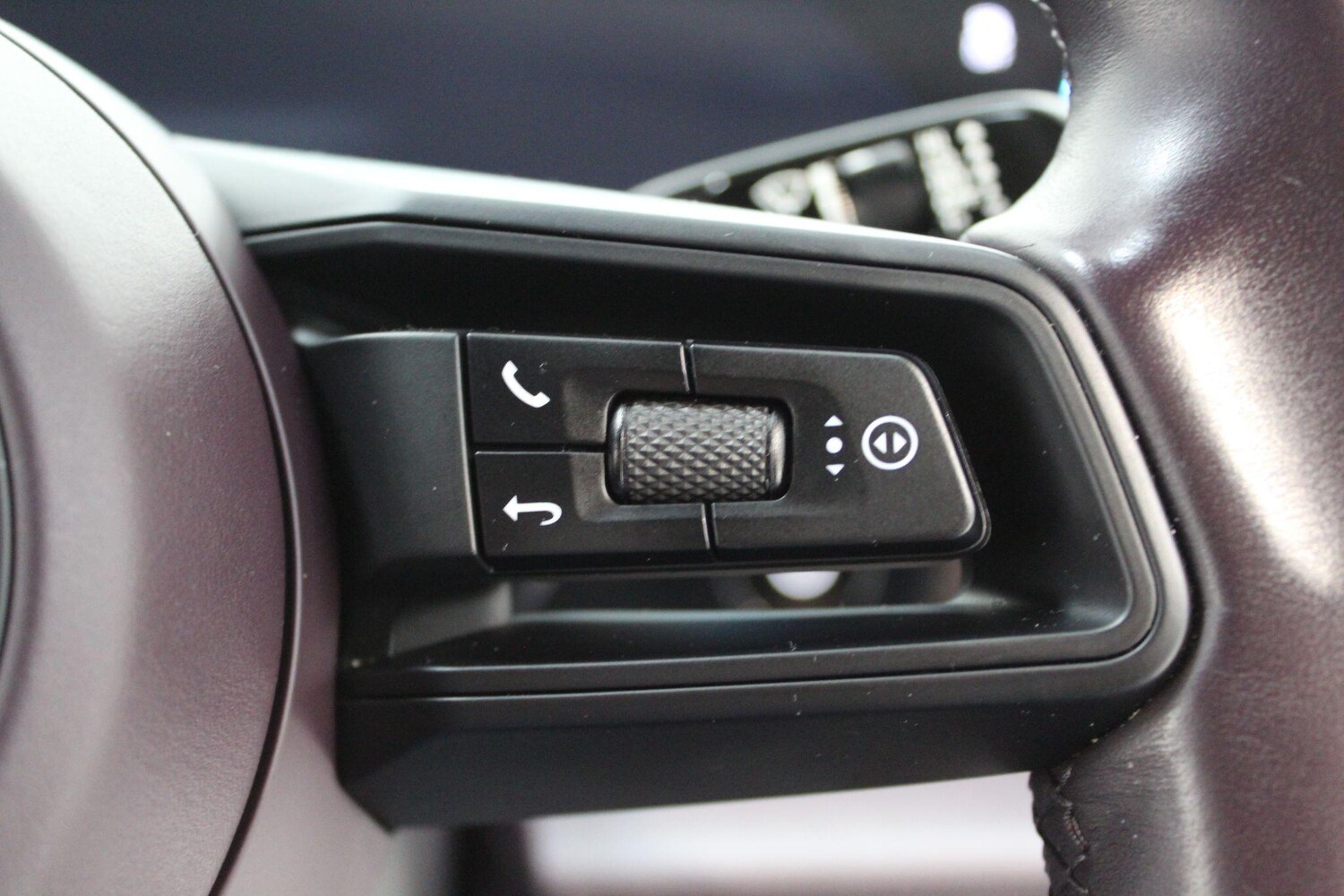 Used Porsche Taycan 2021 for sale - 77908851: Photo 40