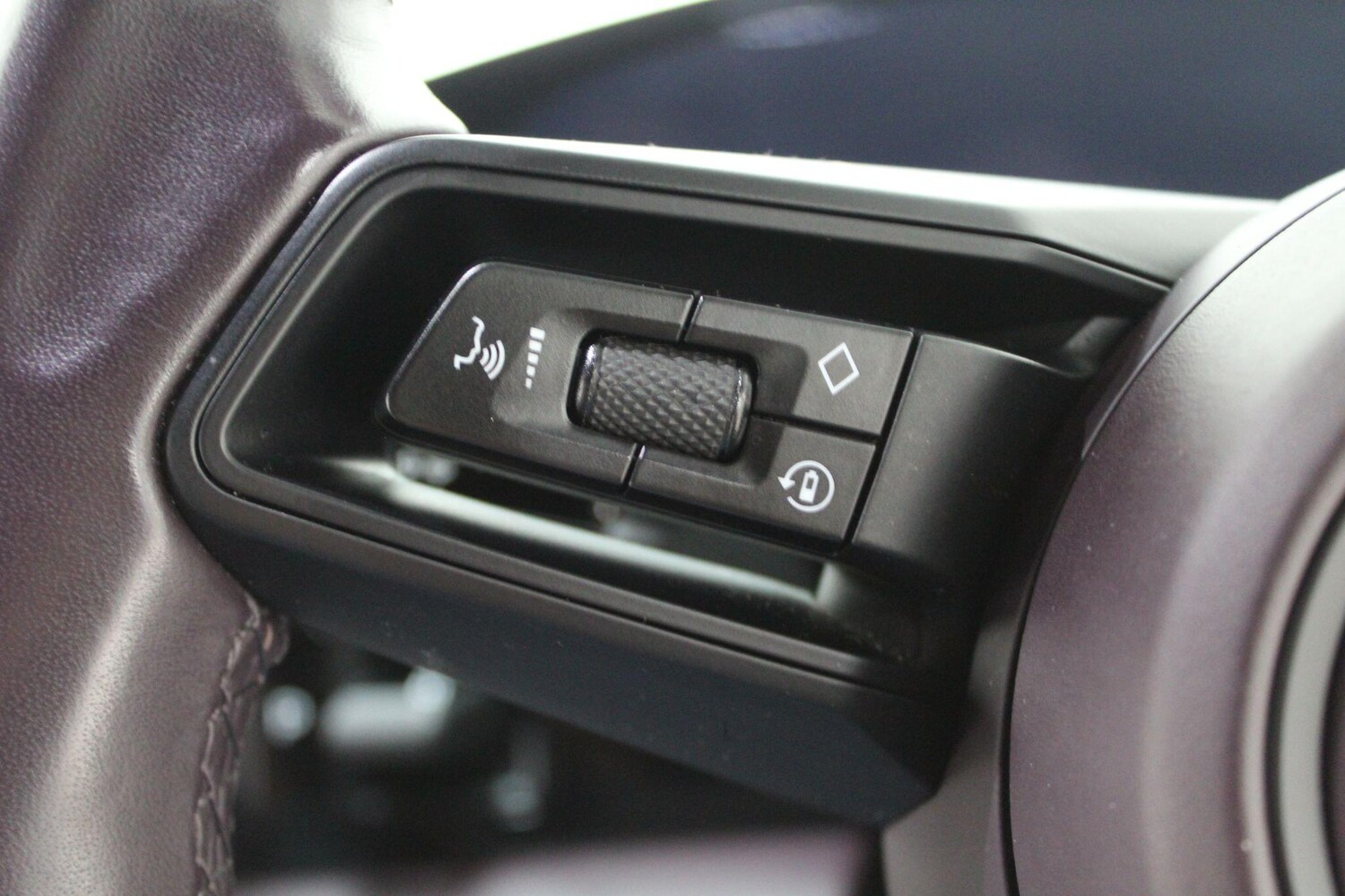 Used Porsche Taycan 2021 for sale - 77908851: Photo 41