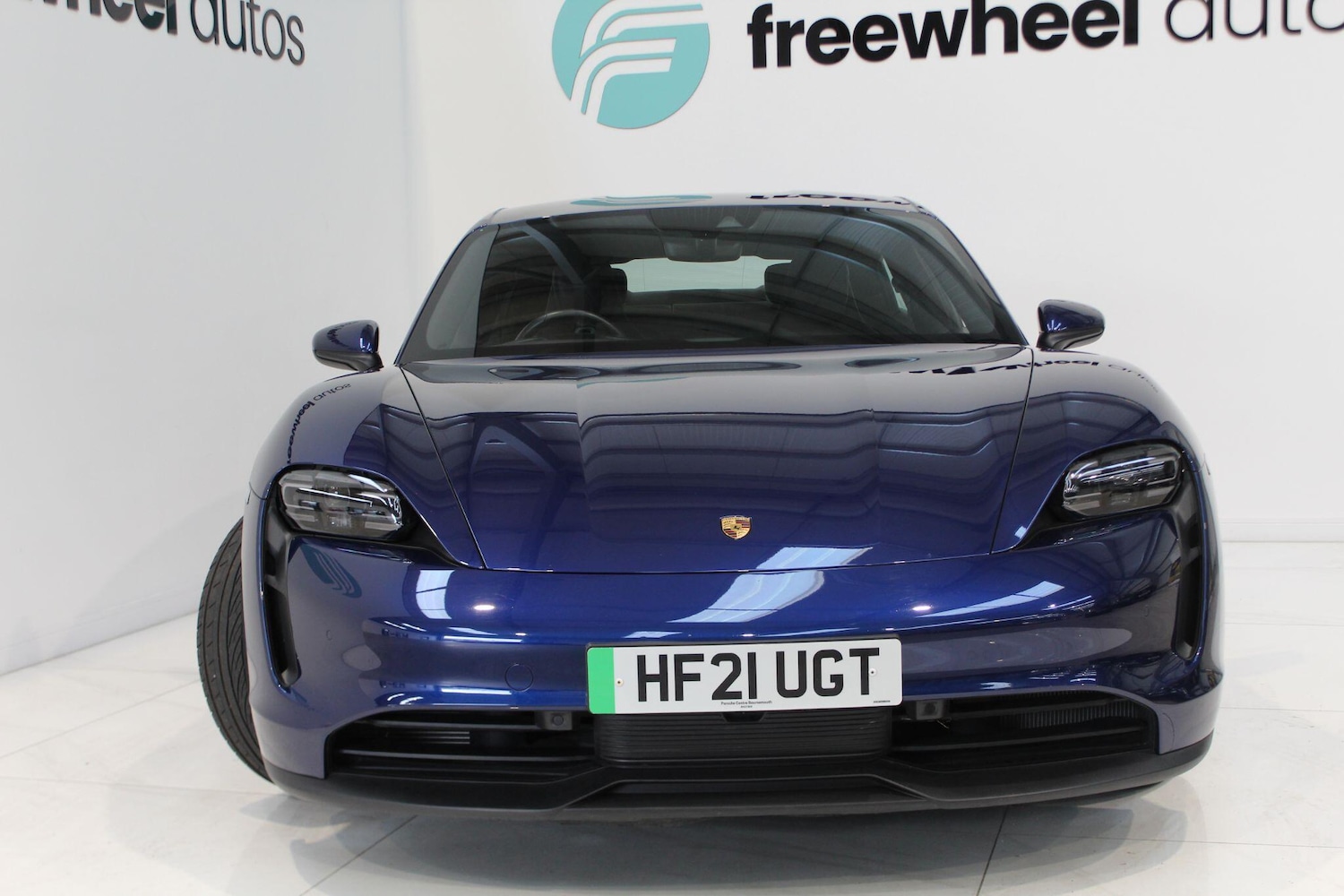 Used Porsche Taycan 2021 for sale - 77908851: Photo 5