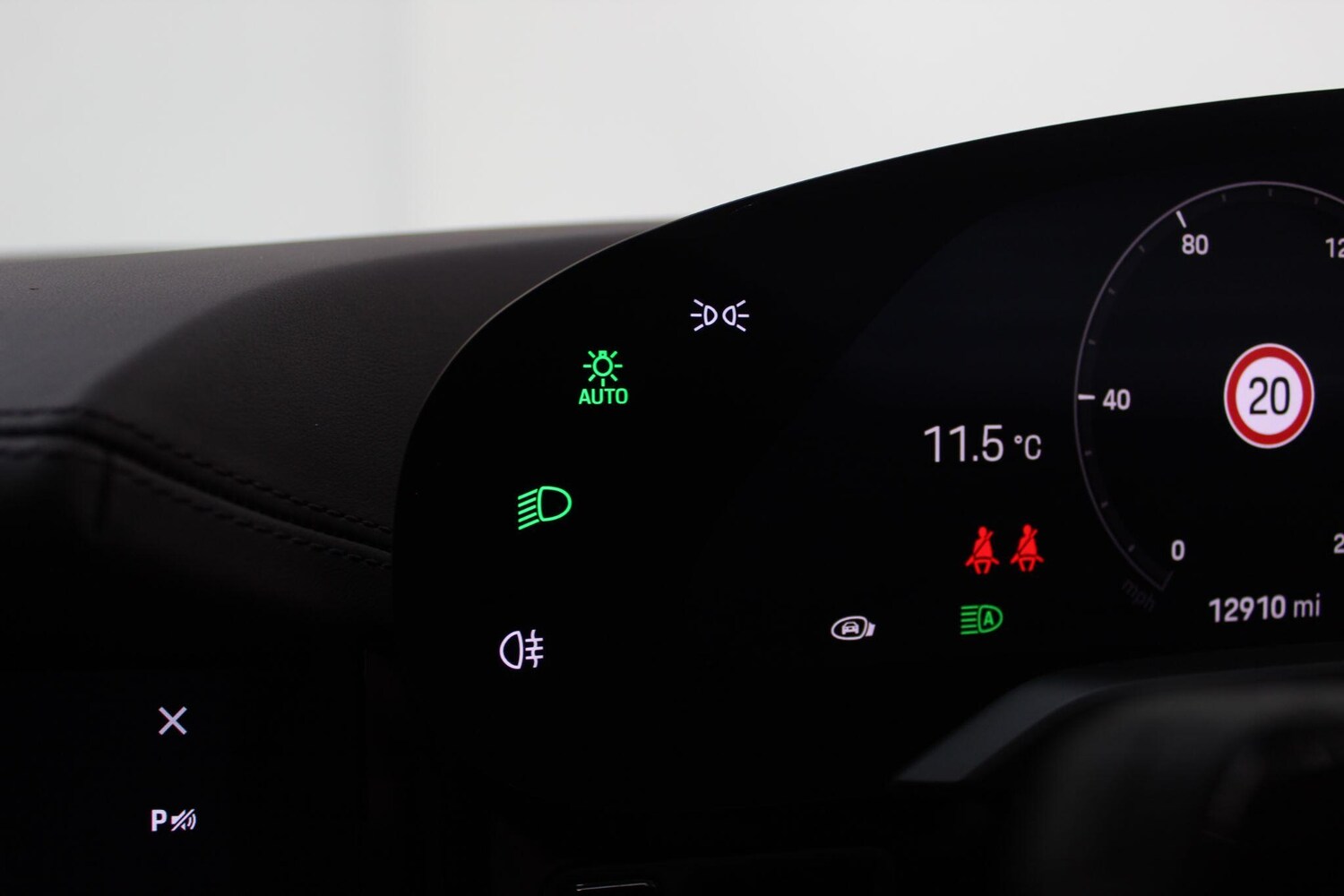 Used Porsche Taycan 2021 for sale - 77908851: Photo 50