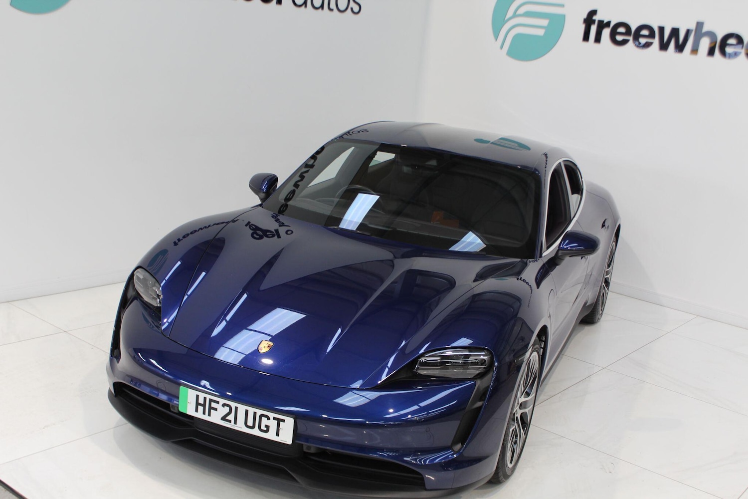 Used Porsche Taycan 2021 for sale - 77908851: Photo 8