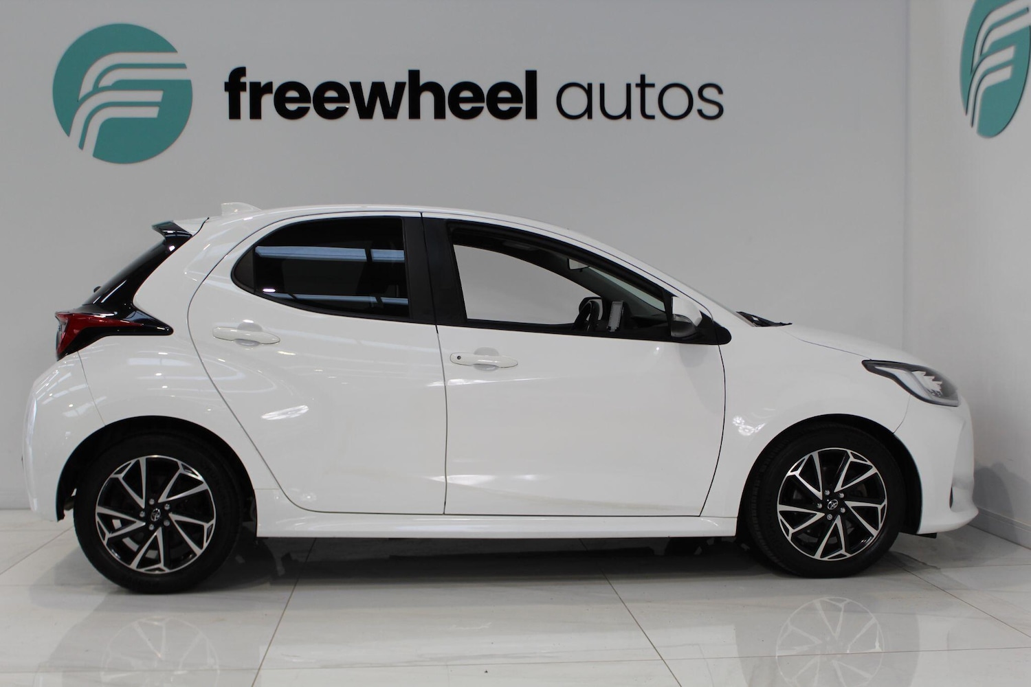 Used Toyota Yaris for sale - 77909596: Photo 17