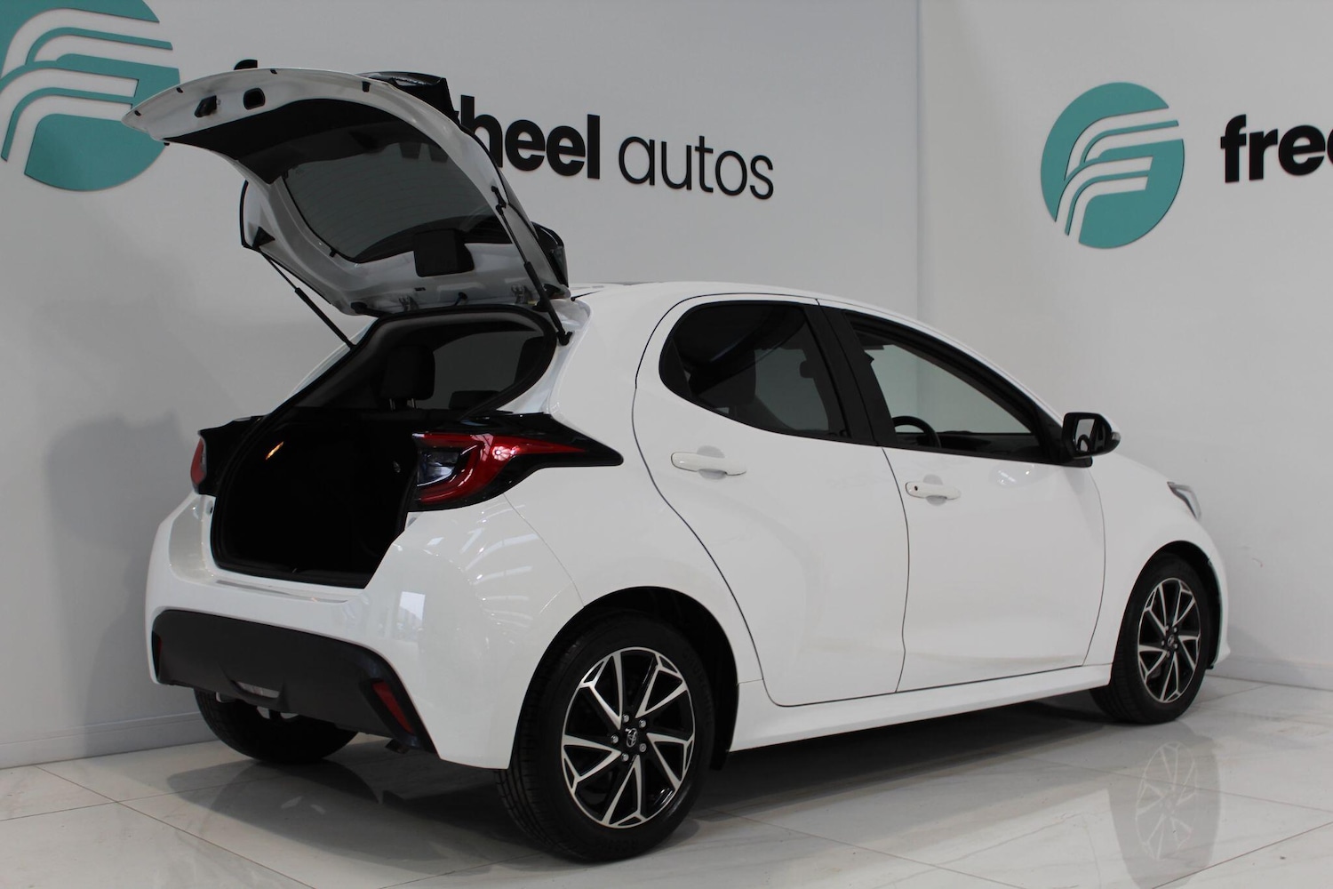 Used Toyota Yaris for sale - 77909596: Photo 19