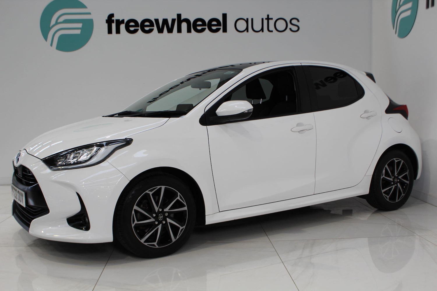 Used Toyota Yaris for sale - 77909596: Photo 2