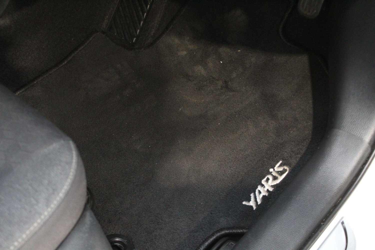 Used Toyota Yaris for sale - 77909596: Photo 30