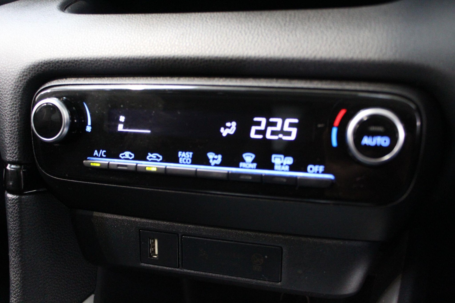 Used Toyota Yaris for sale - 77909596: Photo 60