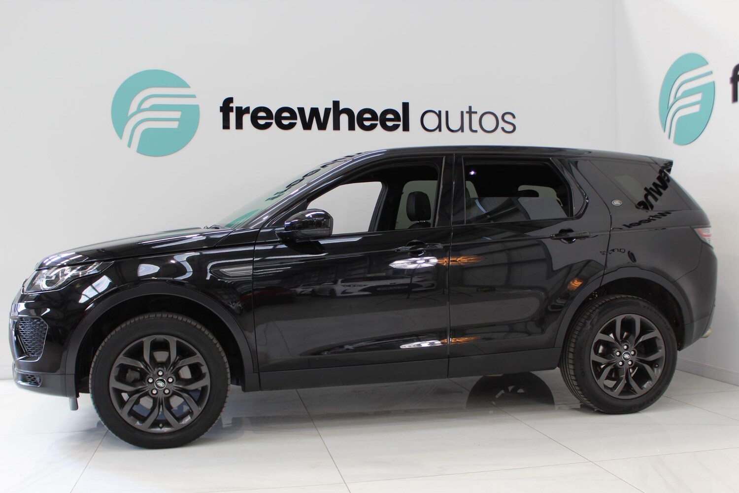 Used Land Rover Discovery Sport 2019 for sale - 77908881: Photo 21