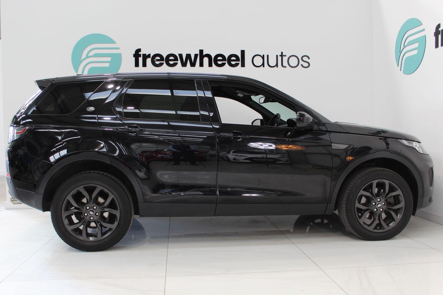 Used Land Rover Discovery Sport 2019 for sale - 77908881: Photo 25