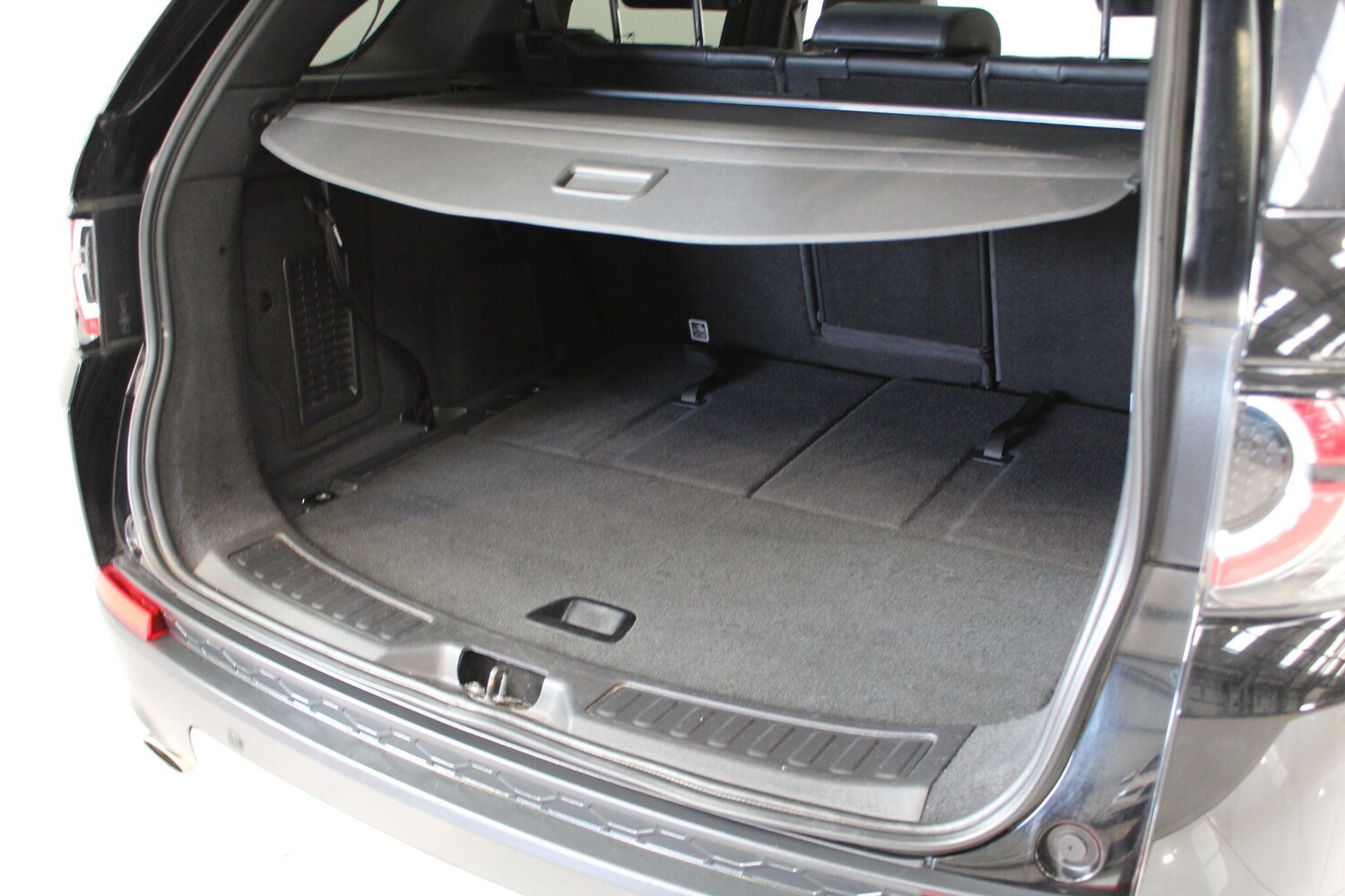 Used Land Rover Discovery Sport 2019 for sale - 77908881: Photo 33