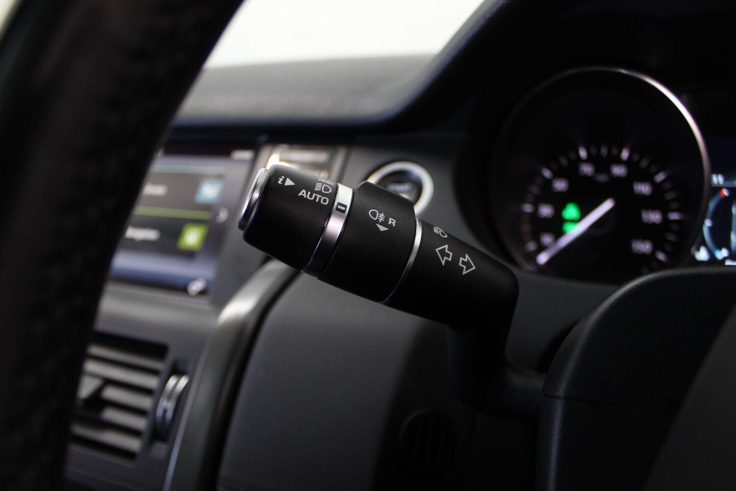 Used Land Rover Discovery Sport 2019 for sale - 77908881: Photo 57