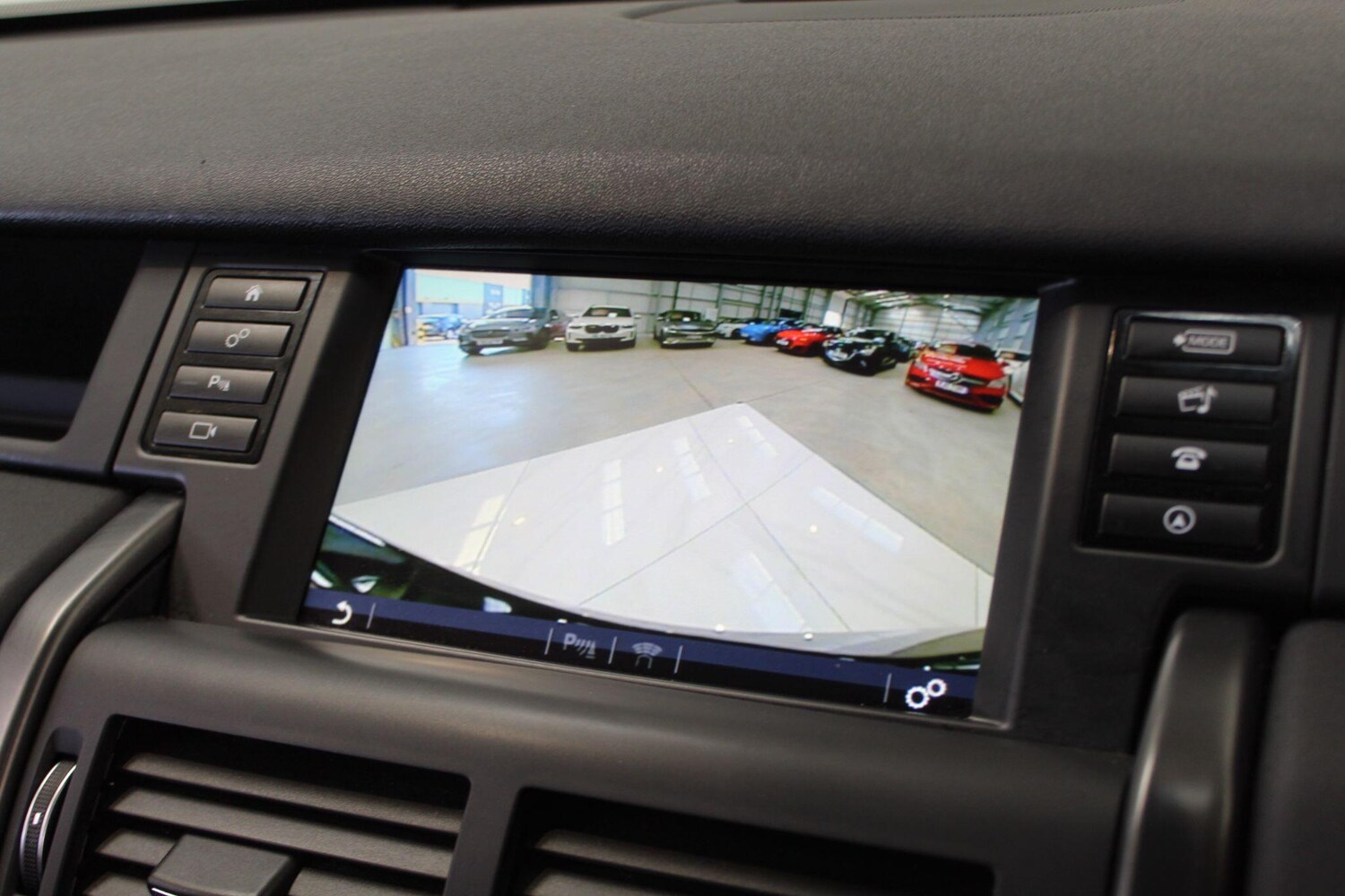 Used Land Rover Discovery Sport 2019 for sale - 77908881: Photo 70