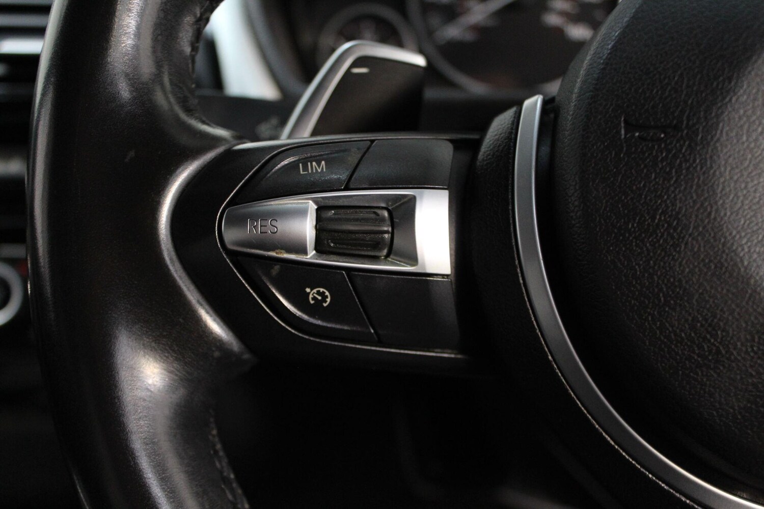 Used BMW 3 Series 2017 for sale - 77908929: Photo 39