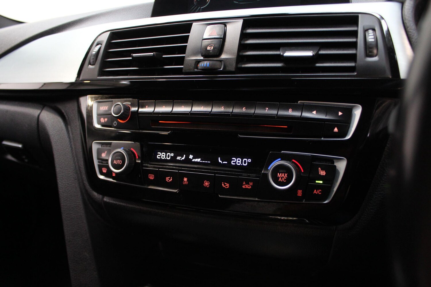 Used BMW 3 Series 2017 for sale - 77908929: Photo 62