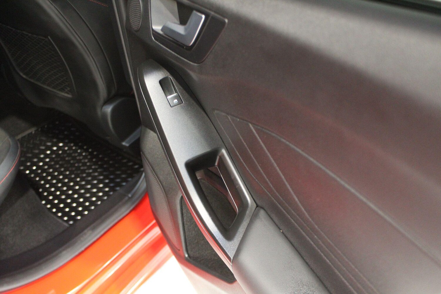 Used Ford Focus for sale - 77909613: Photo 37