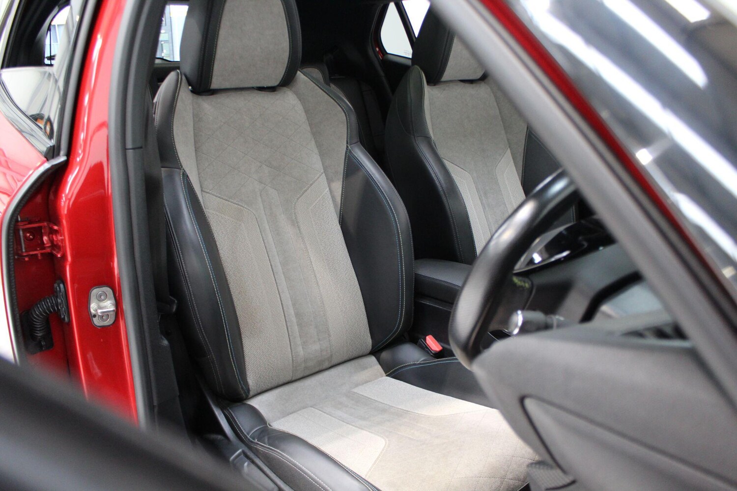 Used Peugeot 2008 2021 for sale - 77908919: Photo 43