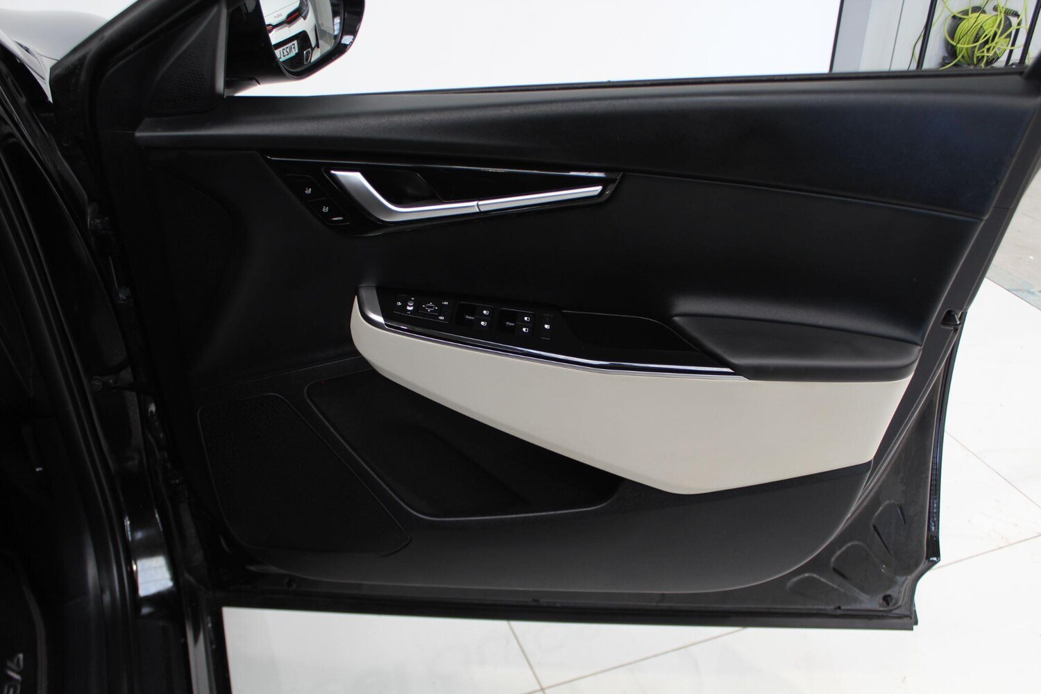 Used Kia EV6 for sale - 77925331: Photo 45