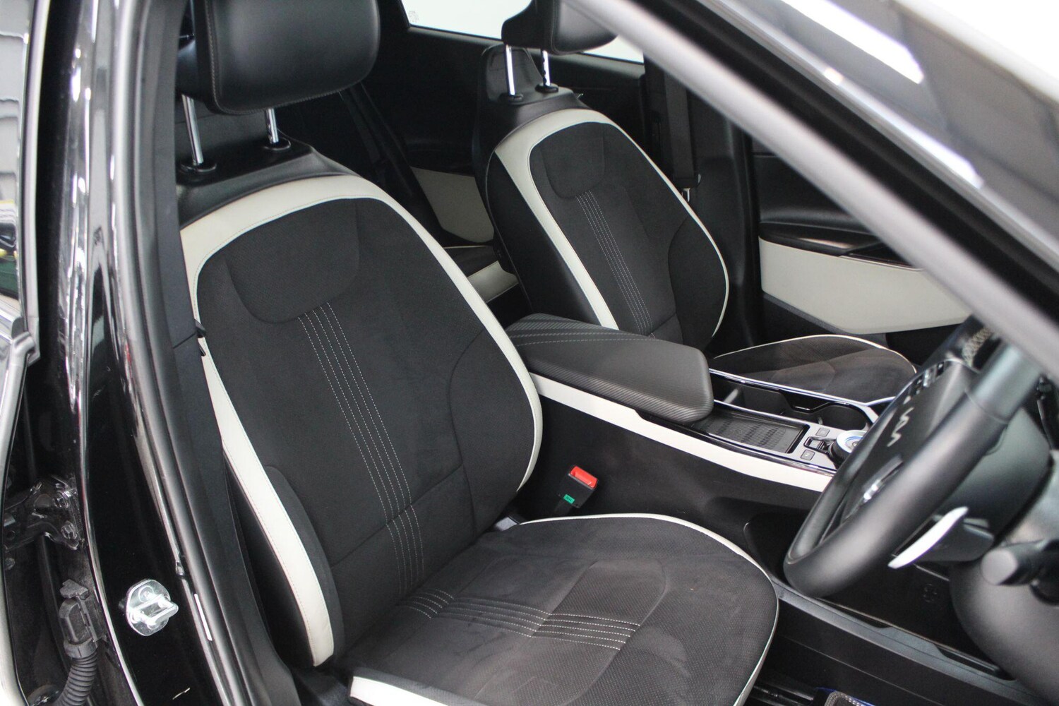 Used Kia EV6 for sale - 77925331: Photo 50