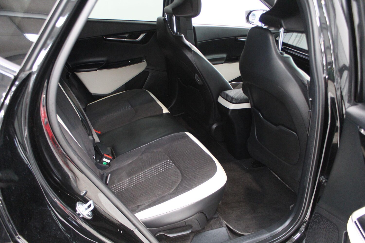 Used Kia EV6 for sale - 77925331: Photo 79