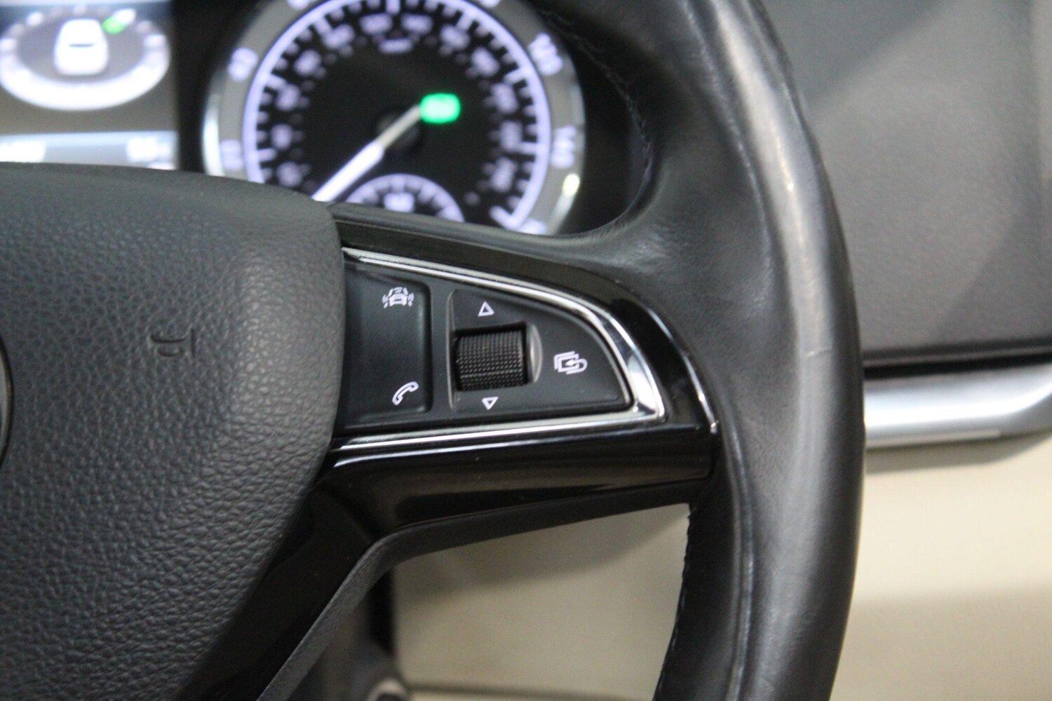 Used Skoda Karoq for sale - 77908500: Photo 44