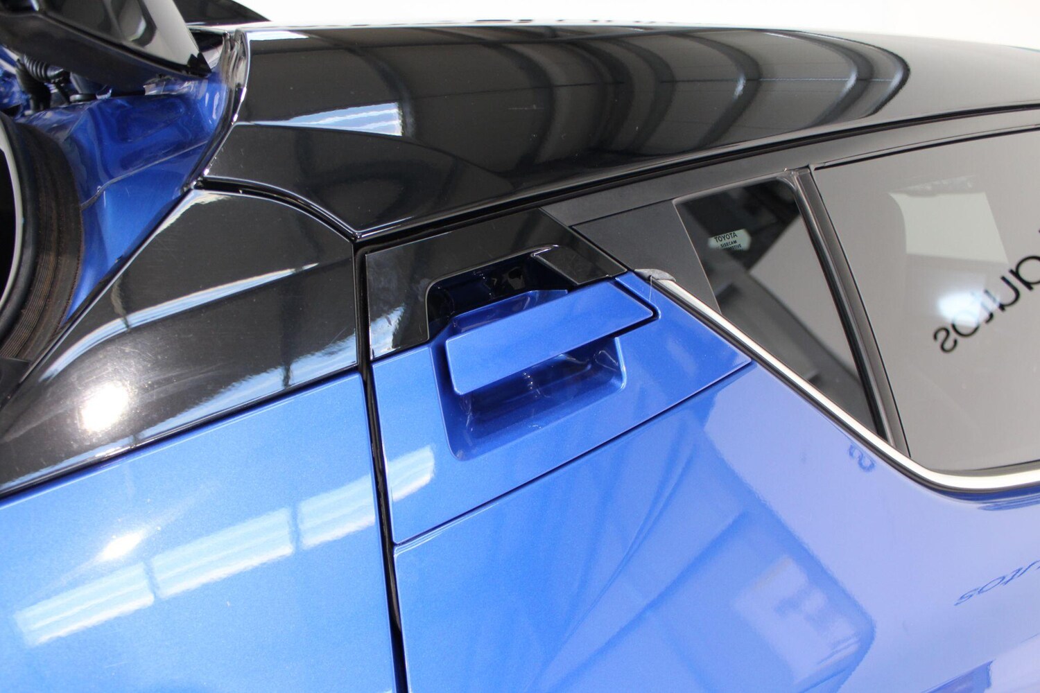 Used Toyota C-HR for sale - 77909603: Photo 27