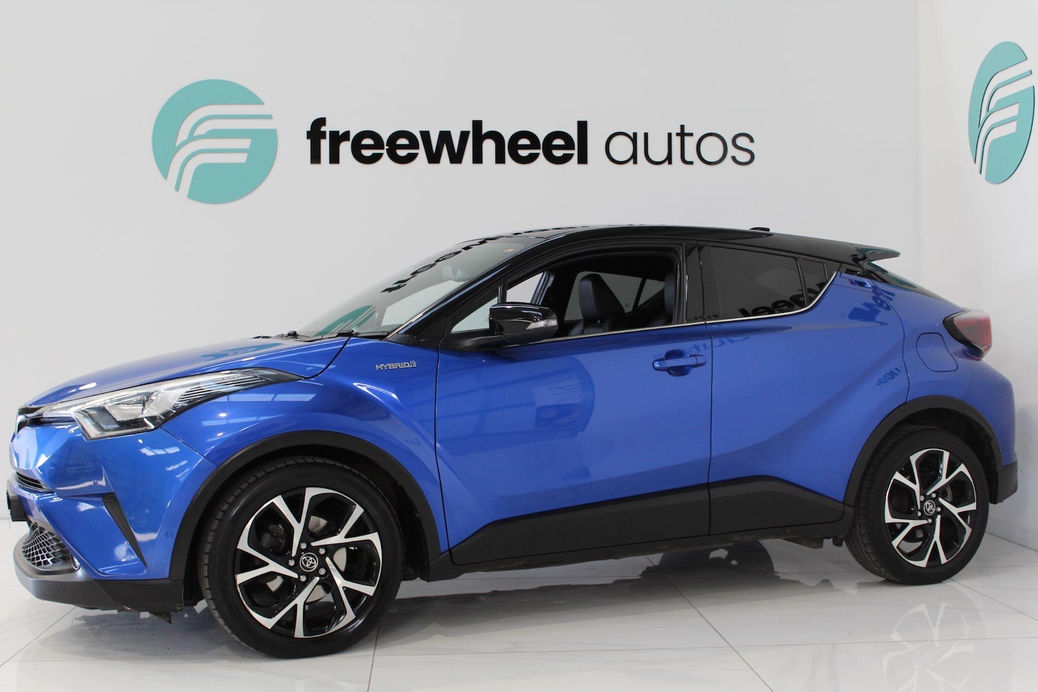 Used Toyota C-HR for sale - 77909603: Photo 4