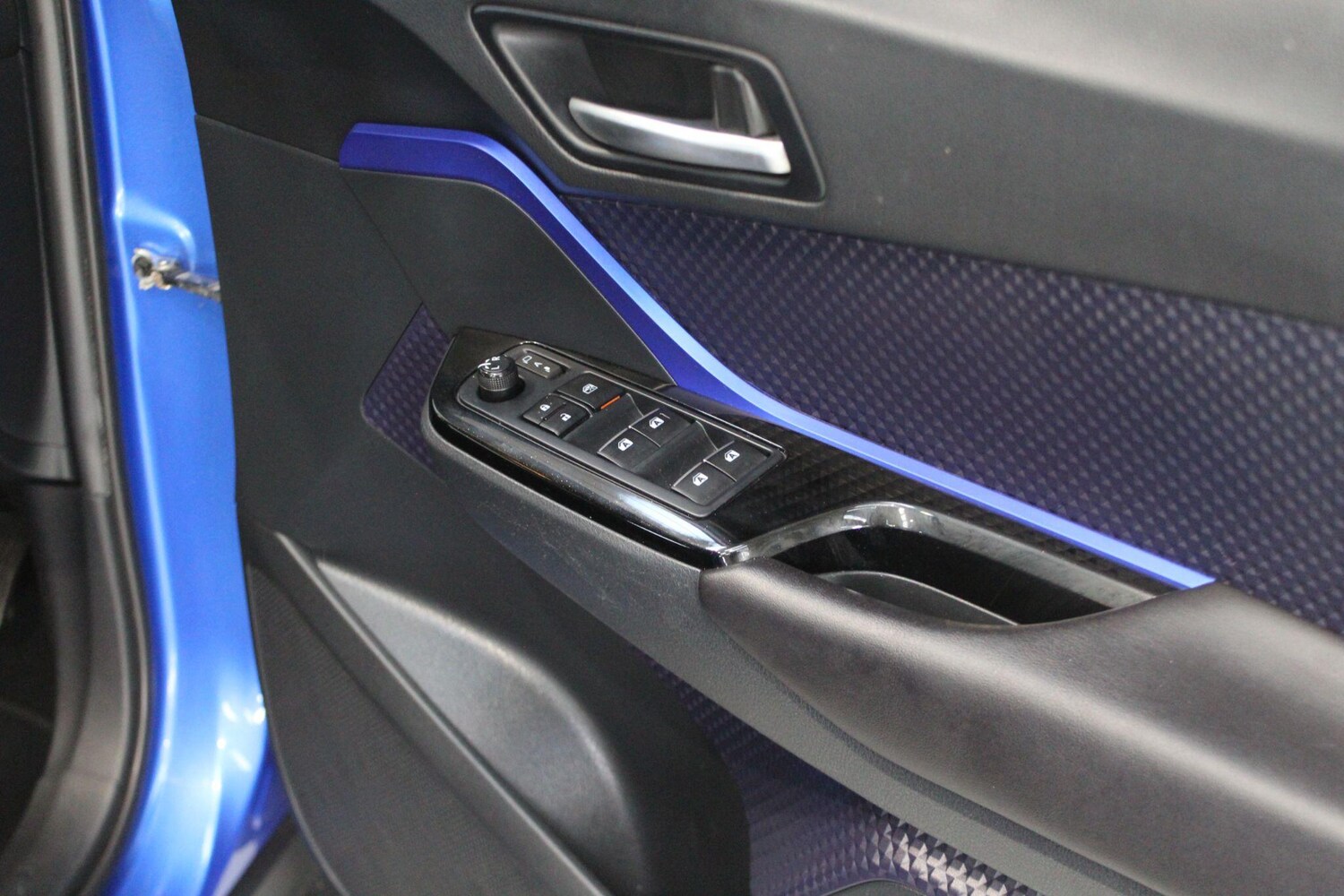 Used Toyota C-HR for sale - 77909603: Photo 40