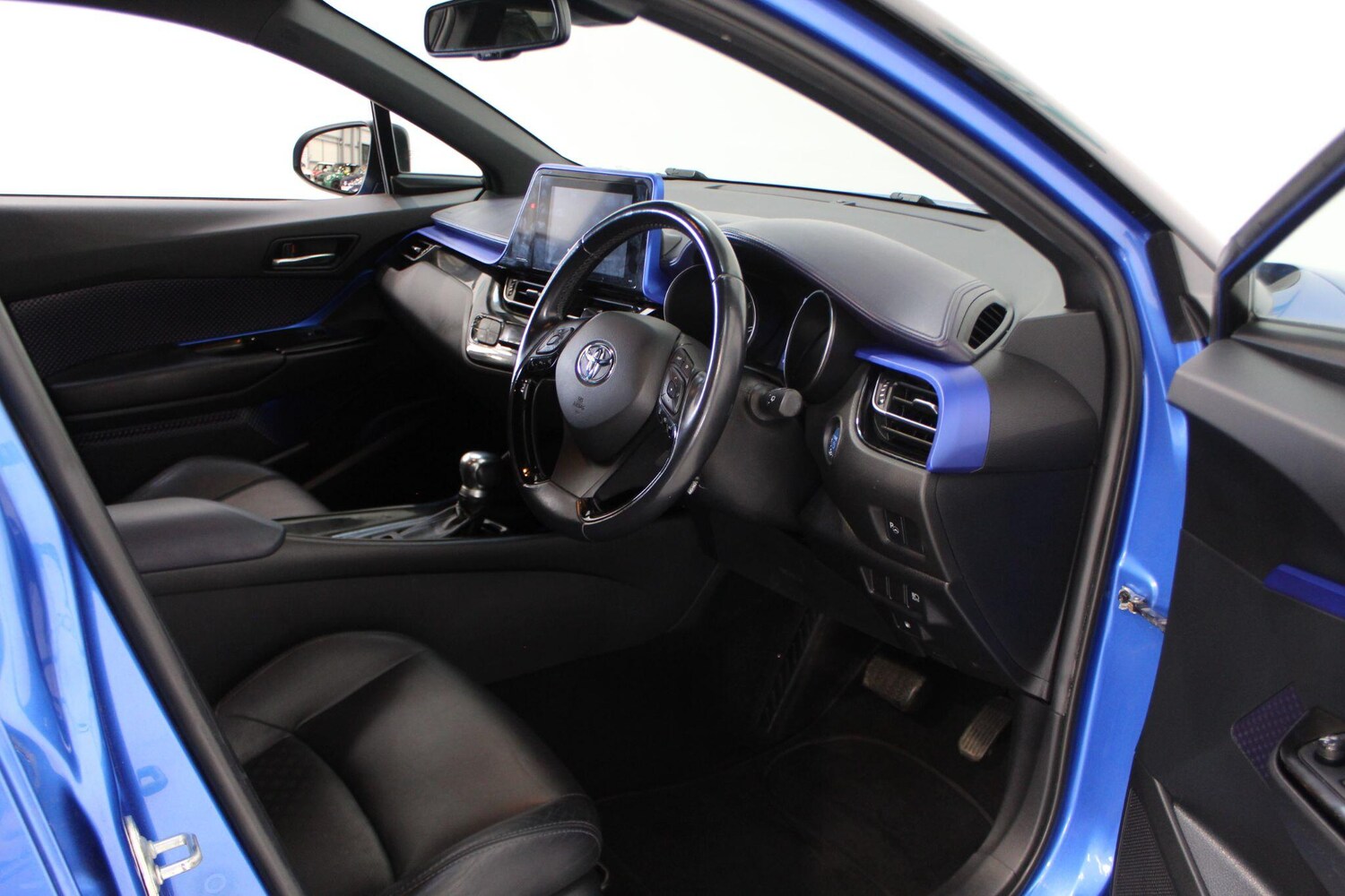 Used Toyota C-HR for sale - 77909603: Photo 41