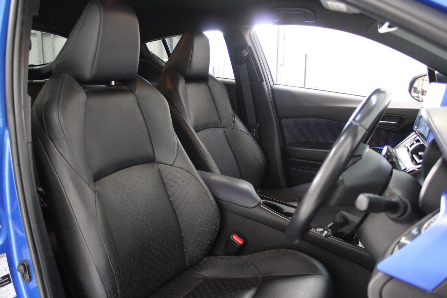 Used Toyota C-HR for sale - 77909603: Photo 43