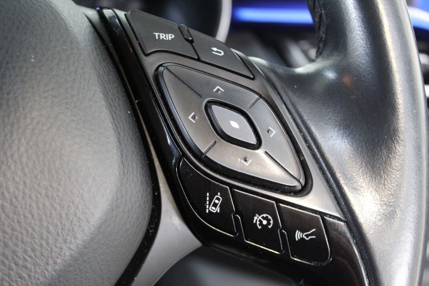 Used Toyota C-HR for sale - 77909603: Photo 48