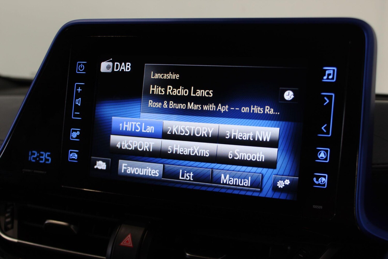 Used Toyota C-HR for sale - 77909603: Photo 67