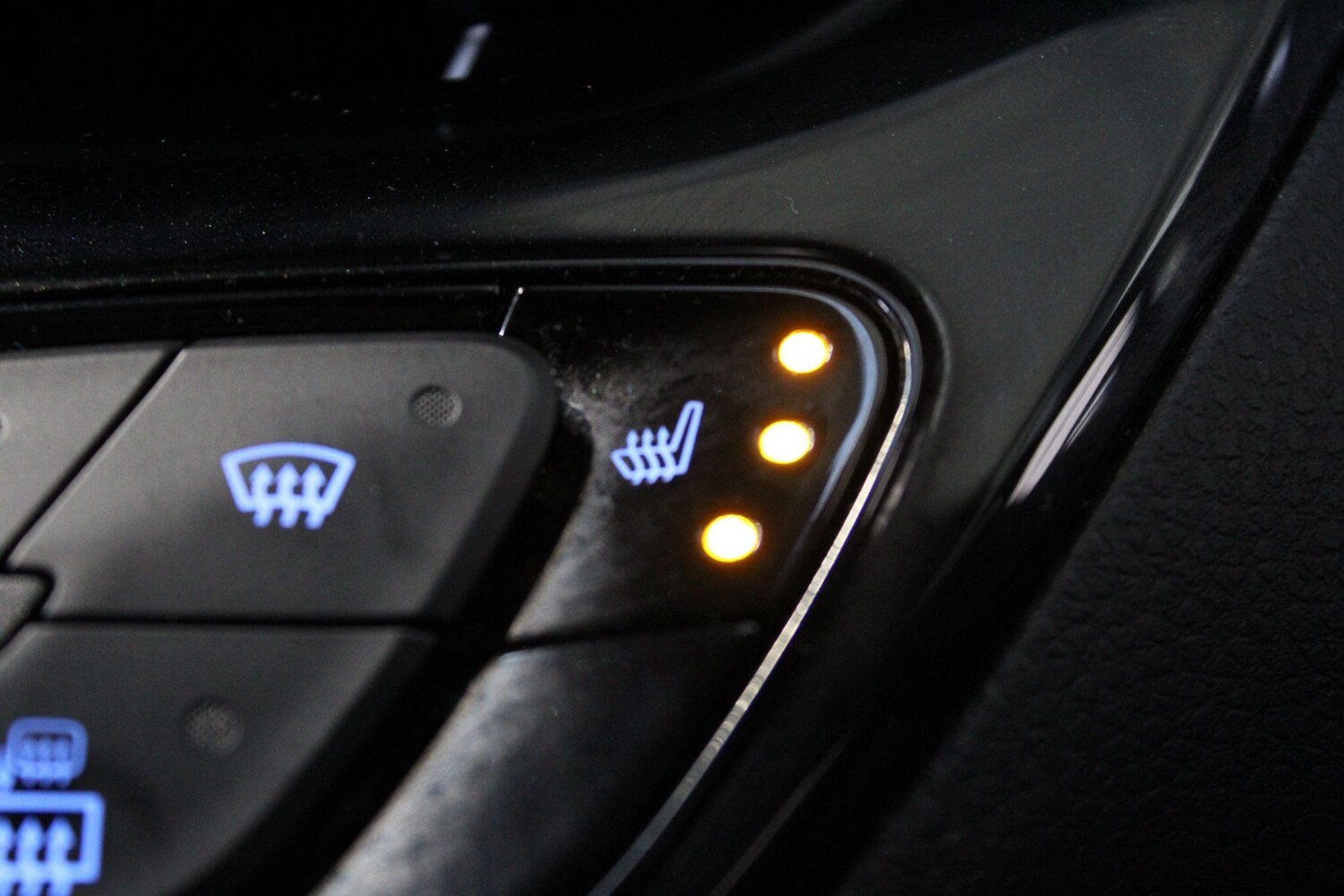 Used Toyota C-HR for sale - 77909603: Photo 71