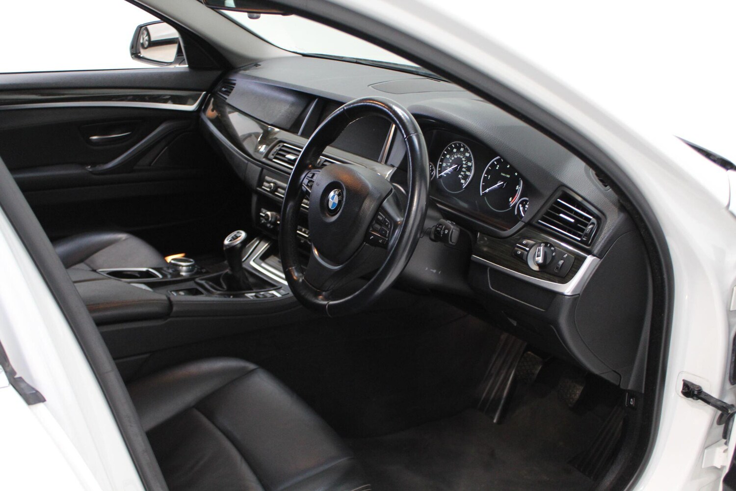 Used BMW 5 Series 2016 for sale - 77908729: Photo 40